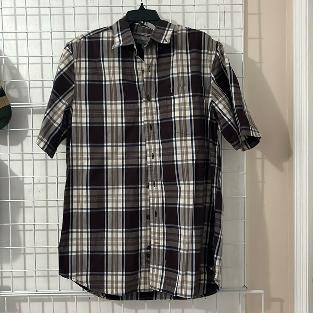Men’s plaid short sleeve button up